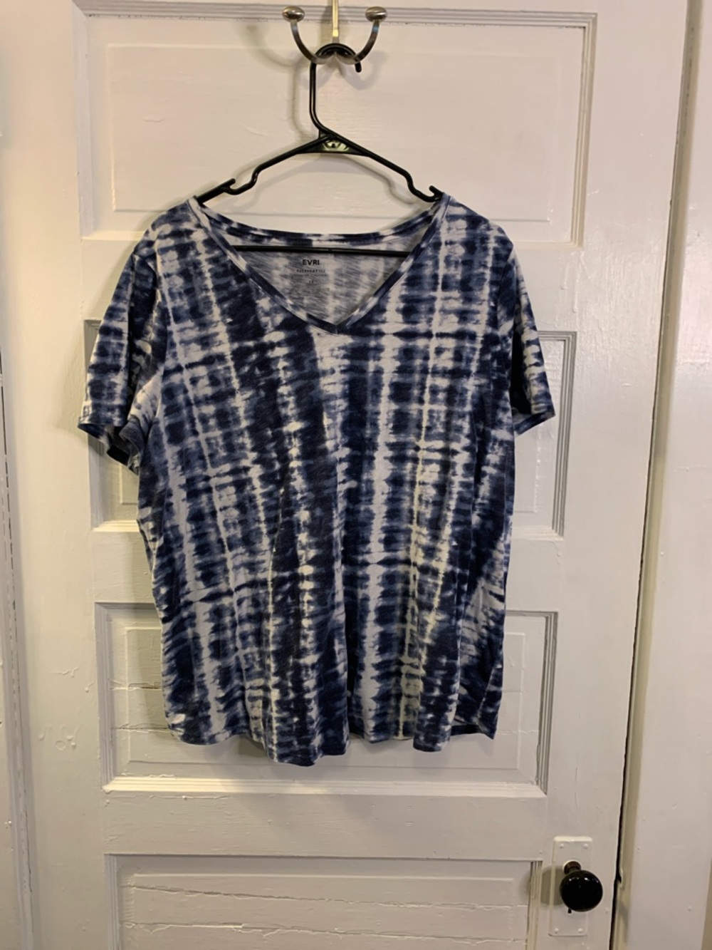 EVRI Navy and White Tie-Dye V-Neck Short Sleeve Tee